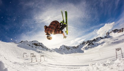 九游app下载-国足战术演变与人员配置适配度研究，国足技战术