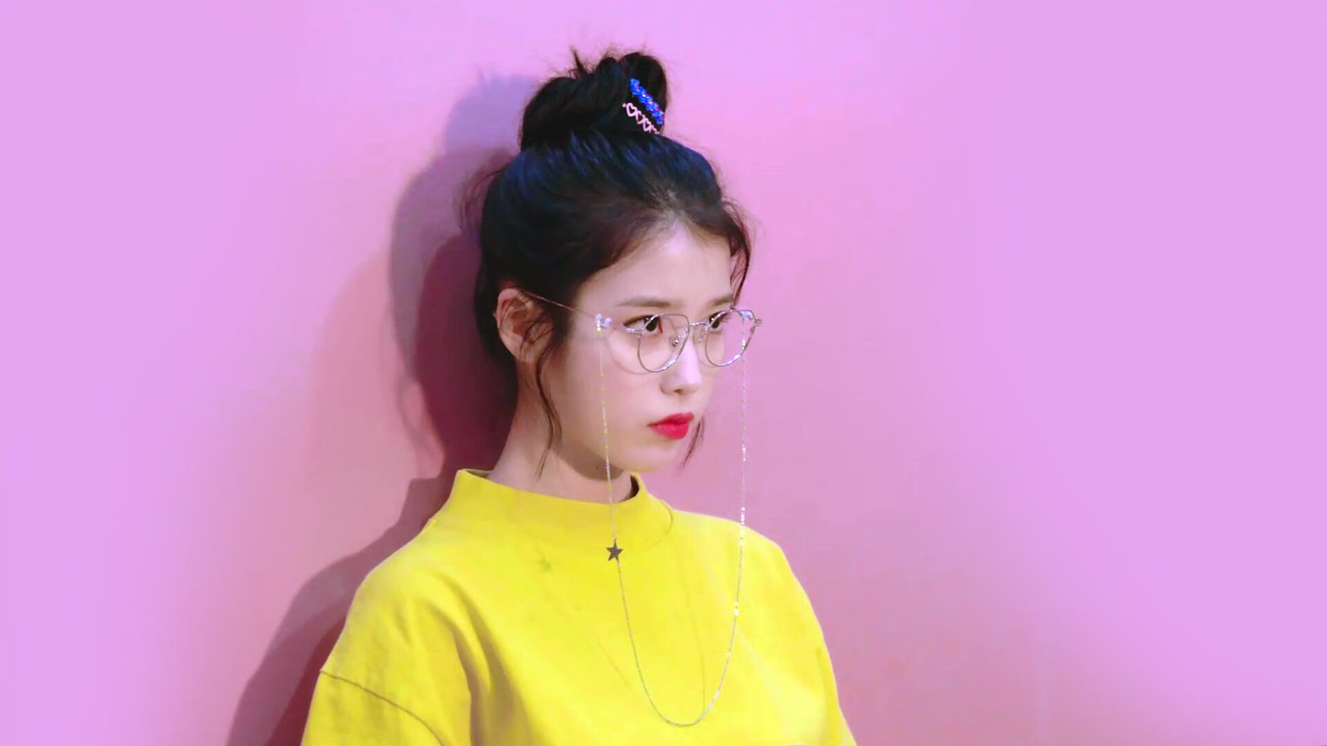 JIU YOU GAME-“未来已现：新能源赛车引领速度新革命”，未来新能源电车