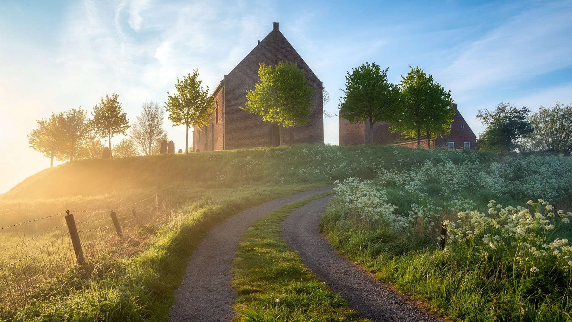 “英超奋勇拼搏,比赛节奏紧凑精彩”,英超的比赛