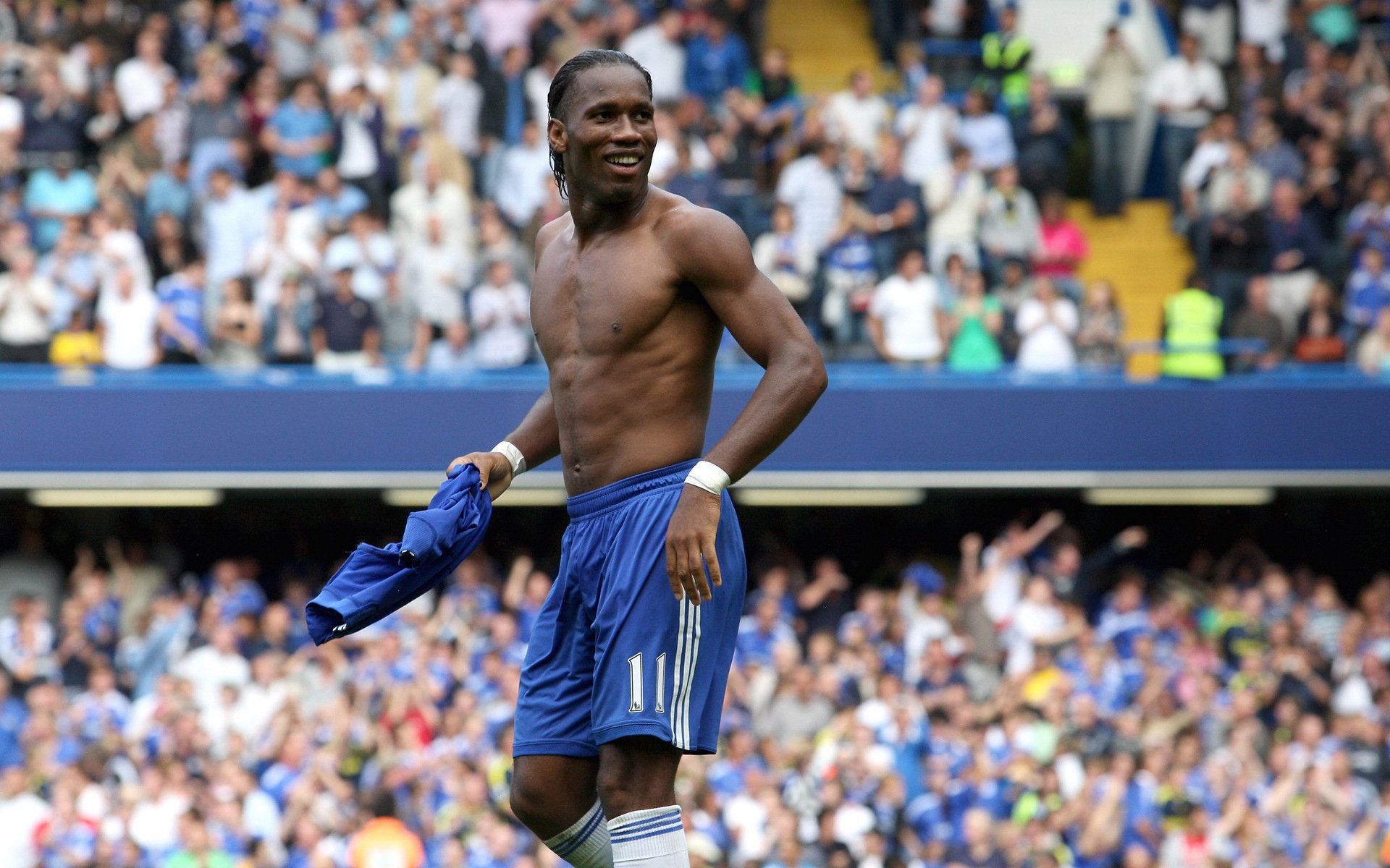 九游sports-摩纳哥在法甲比赛中击败传统豪门，惊艳全场，摩纳哥法甲夺冠阵容照片