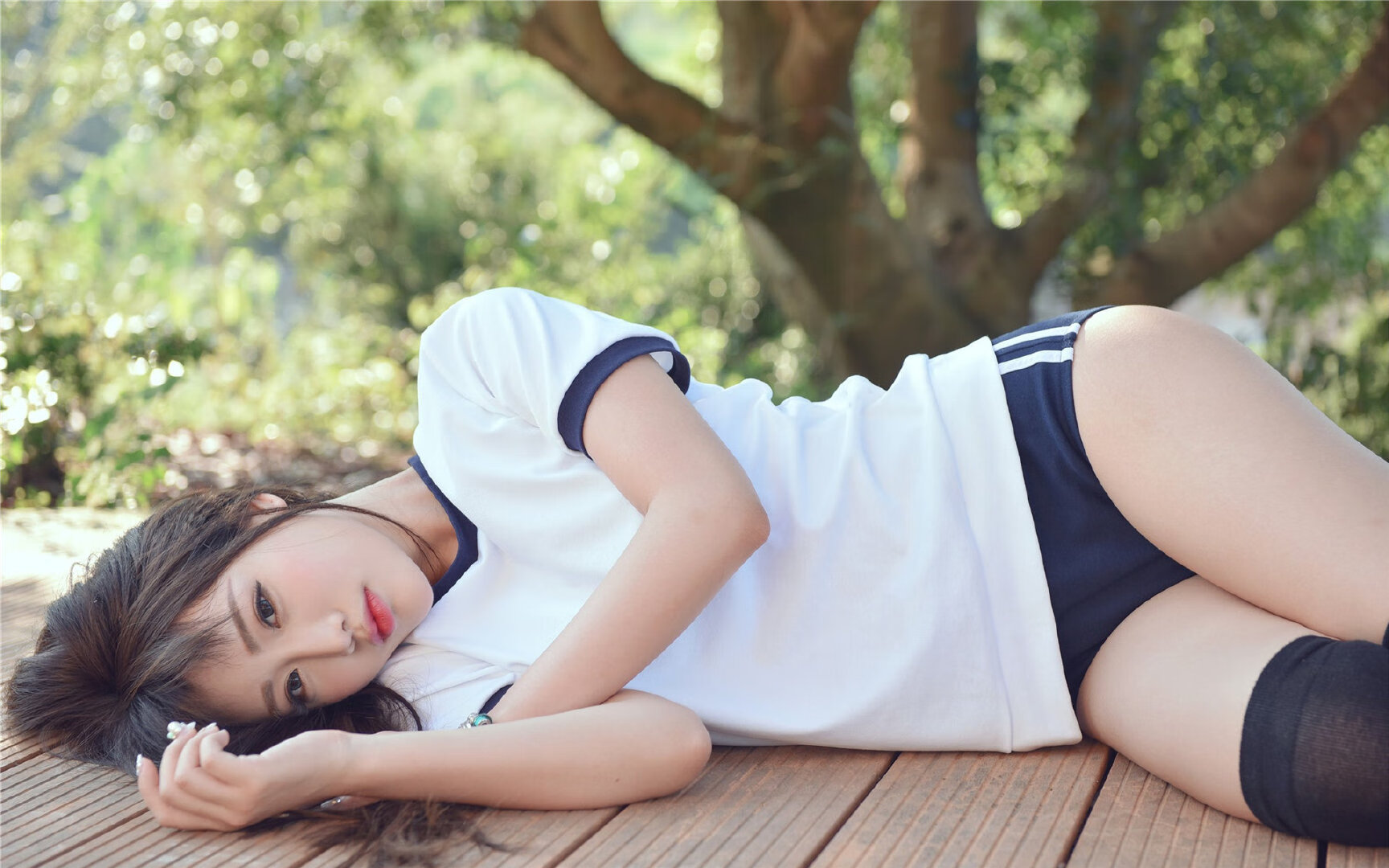 边路组合配合成功率是否决定进攻侧重选择，边路进攻的特点